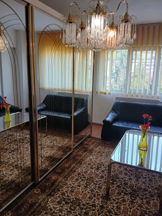 Vând apartament 2 camere comanesti