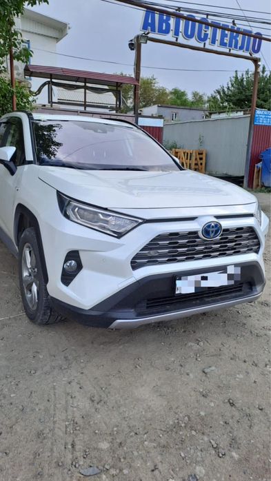 Продажа автостекла на все виды авто в Атырау