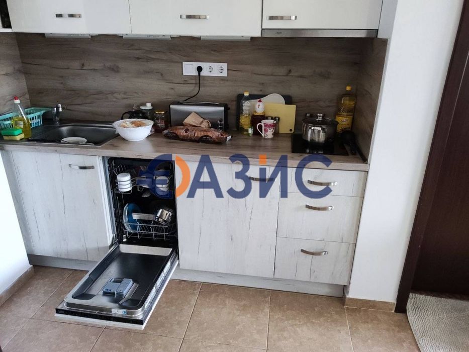 Продава се Двустаен апартамент в Свети Влас - 62 кв.м за 757 €/кв.м - Снимка #4