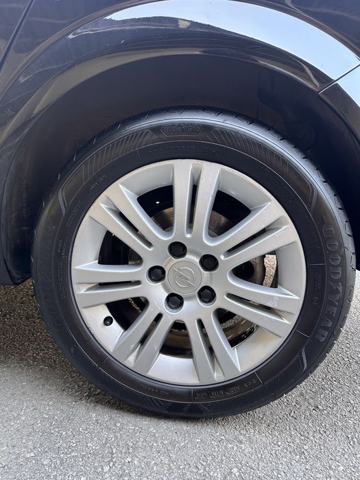 Opel Astra  1.9 Cdti Cosmo