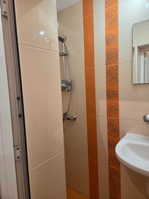 Дава се под наем Тристаен апартамент в Бургас, Зорница - 80 кв.м за 438.6 € - Снимка #10