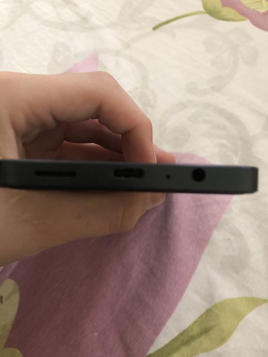 Продам телефон А07