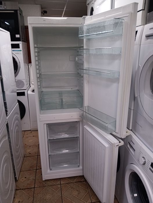 Комбиниран хладилник с фризер Миеле Miele с две години гаранция!