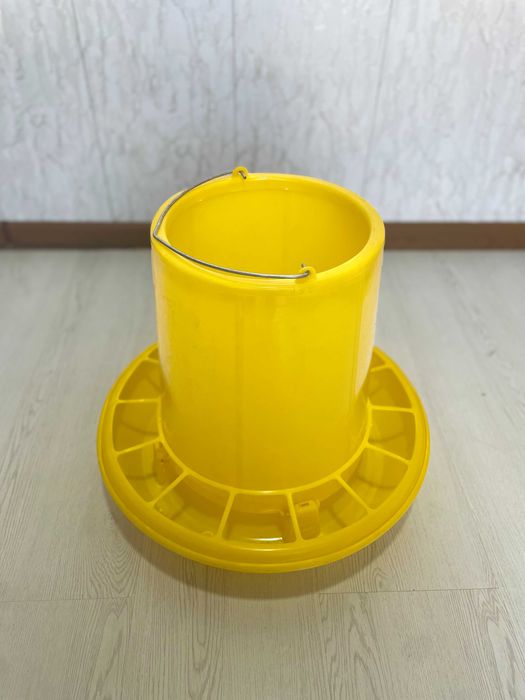 Yangi broller tovuqlar uchun ozuqa idishi – mustahkam va qulay