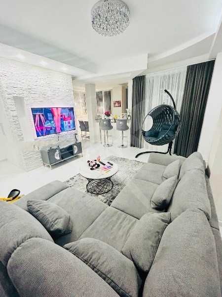 Продава се Многостаен апартамент в Пловдив, Кършияка - 158 кв.м за 2057 €/кв.м - Снимка #2