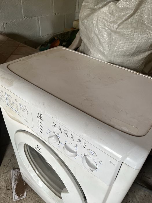 Продам стиральную машинку.