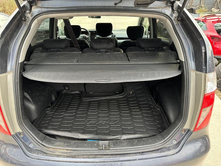 Honda Frv 2.2i-CDti САМО НА ЧАСТИ