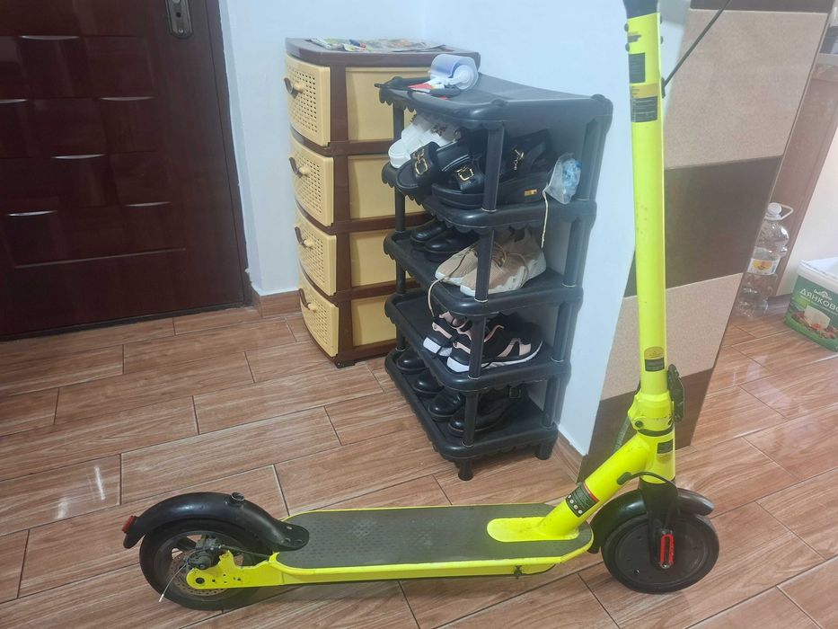 Vand trotineta electrica de preferabil in rm sarat sau împrejurimi