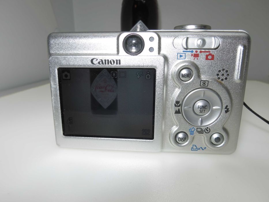 Canon IXUS 30 компактен фотоапарат, мини цифрова камера, като нов
