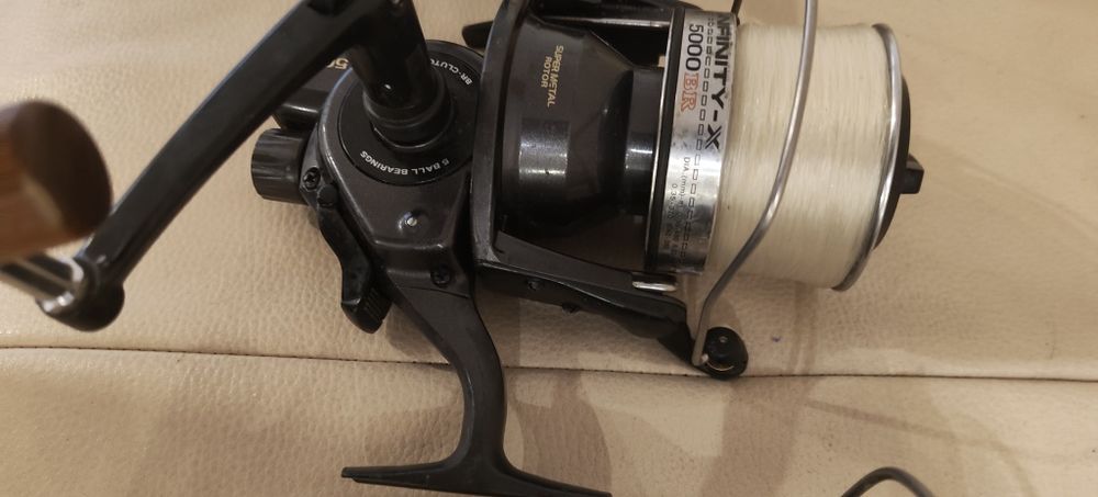 3 Mulinete Daiwa infinity 5000 BR / pescuit crap