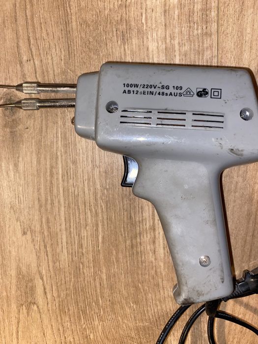 Pistol de lipit nemtesc 100w