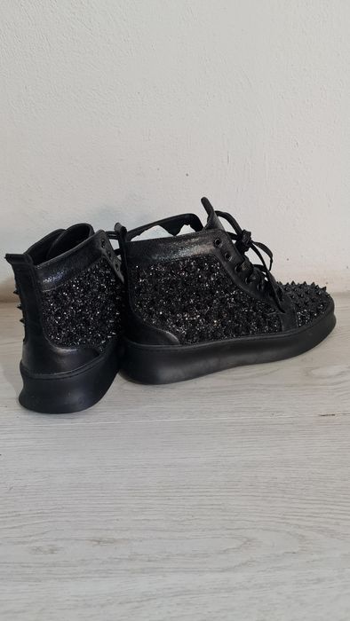 Papuci extravaganti!