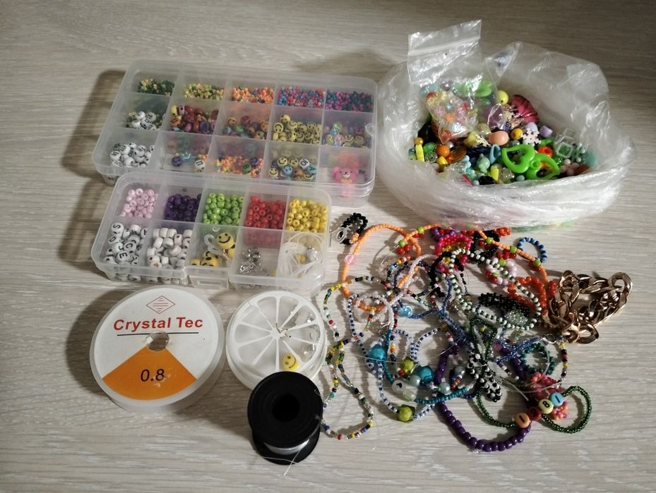 Бисер, бусины      .