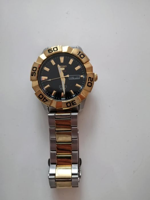 Продавам часовник Seiko