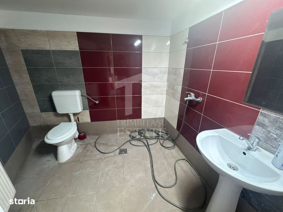 Spatiu Comercial Stradal Calea Vacaresti | VAD Vitrina 8 m