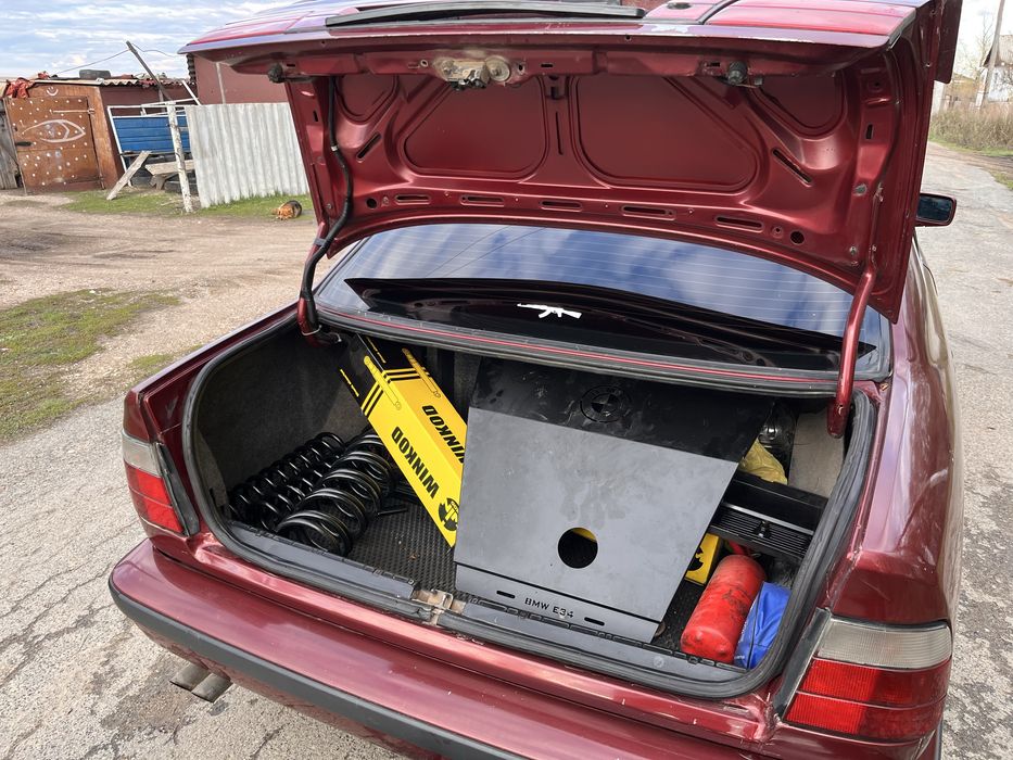 Продам БМВ Е34…..