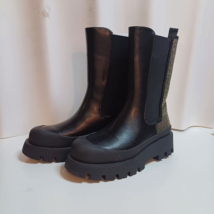 Bocanci damă Sunt noi