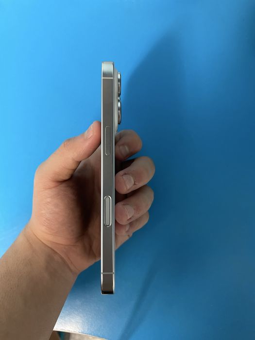 Iphone 16 Pro 256gb +plus husa Mobilfox