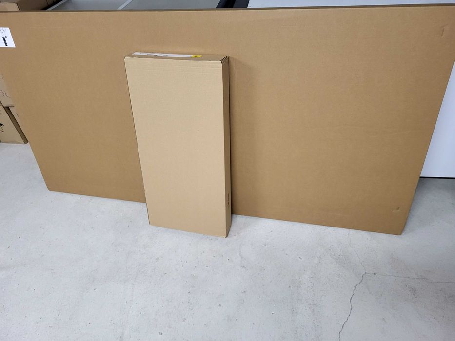 Маса за хранене ,бяла ,гланцирана Икея