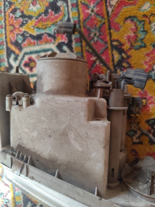 Фары на Мазду кронос