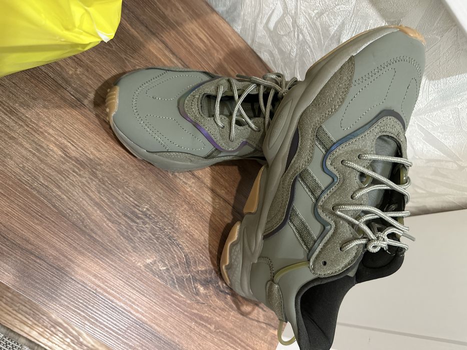 Крассовки adidas мужские 43