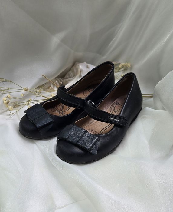 Туфли кожаные на девочку.  27р