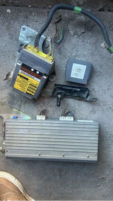 блок управления srs Lexus RX 300