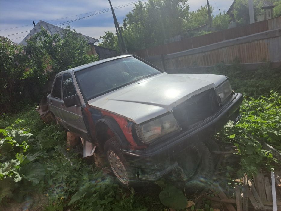 Продам. мерс 190