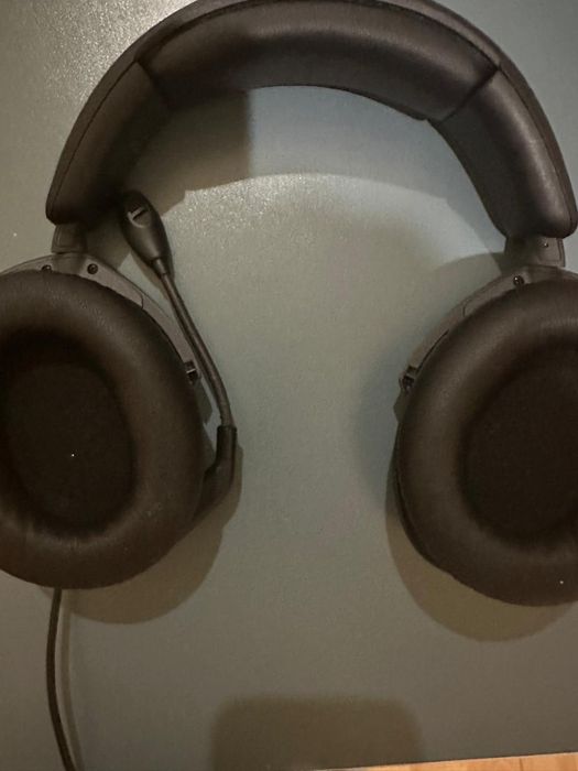 Продам игровые наушники Hyper x