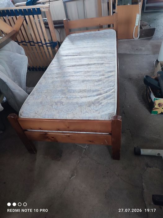Paturi simple cu saltea și somieră