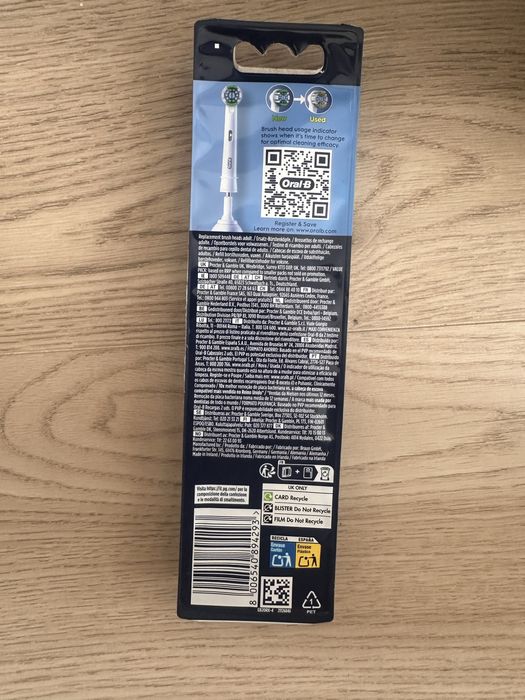 Capete de periuta oral b pro.Detin 12 pachete .Un pachet 30de lei .12pqchete 360 lei