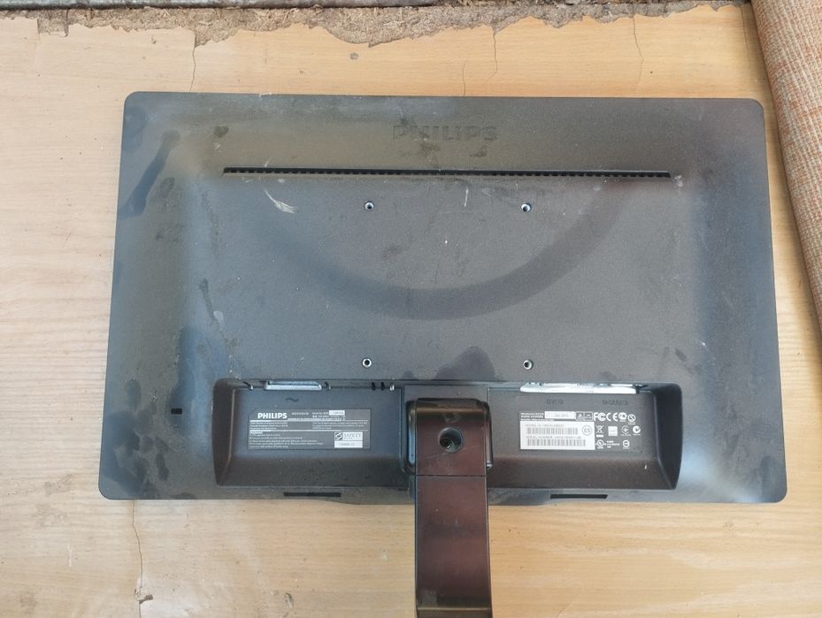 Мониторы      6шт