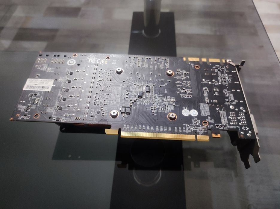 Видеокарта GTX 1070 - 8GB