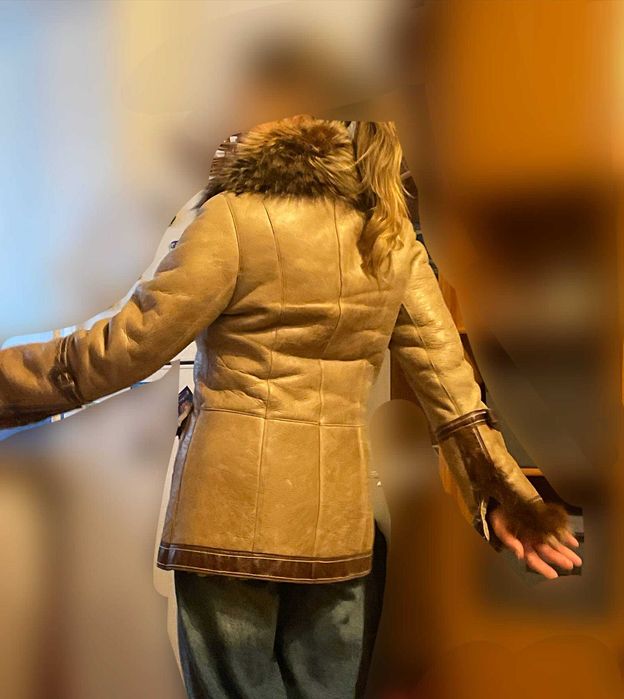 Geacă damă piele naturală, îmblănită, cu guler de vulpe polară brună