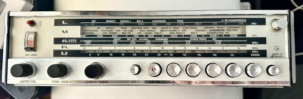 Radio grundig elite boy automatic 206, Schneider 4Band 1790, Philips