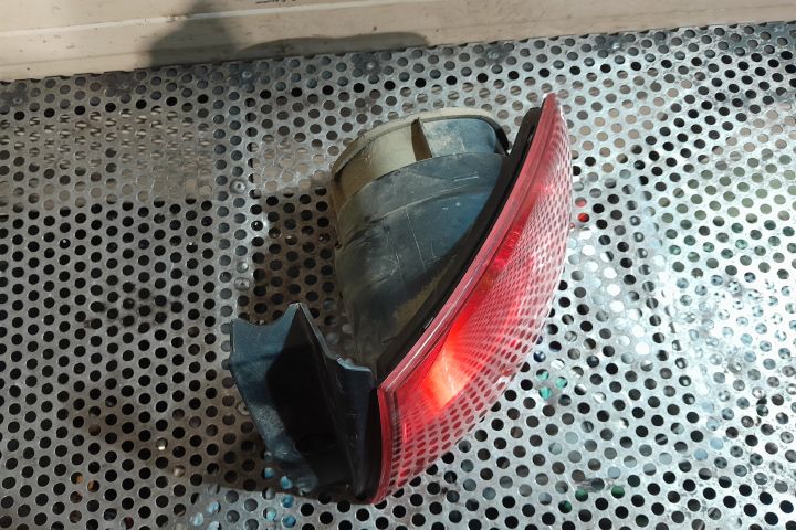 Lampa / Tripla stop STANGA pe aripa Seat Altea prima generatie