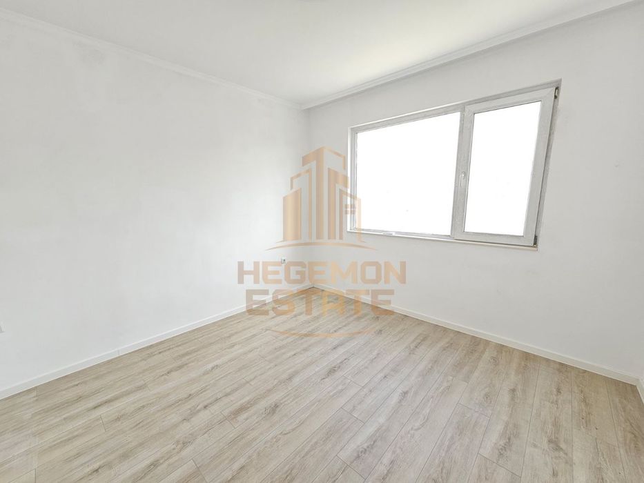 Продава се Четиристаен апартамент в Варна, Възраждане 2 - 90 кв.м за 1999 €/кв.м - Снимка #9