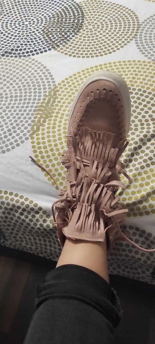 Дамски обувки в много добро състояние