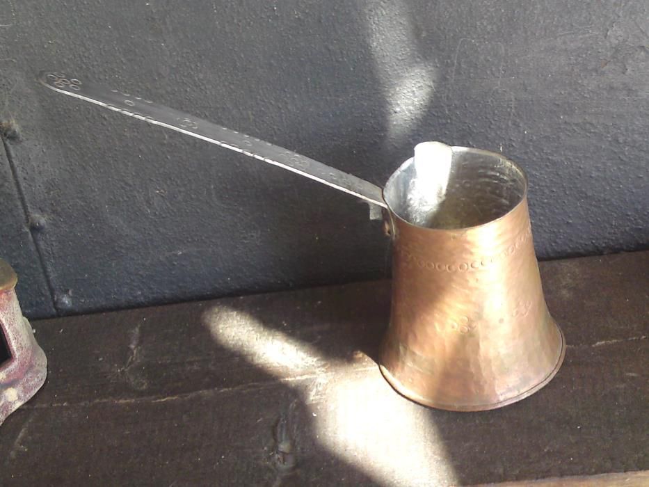 Продавам старино Джезве Дпс 1977г. и още 3ри Медни са !