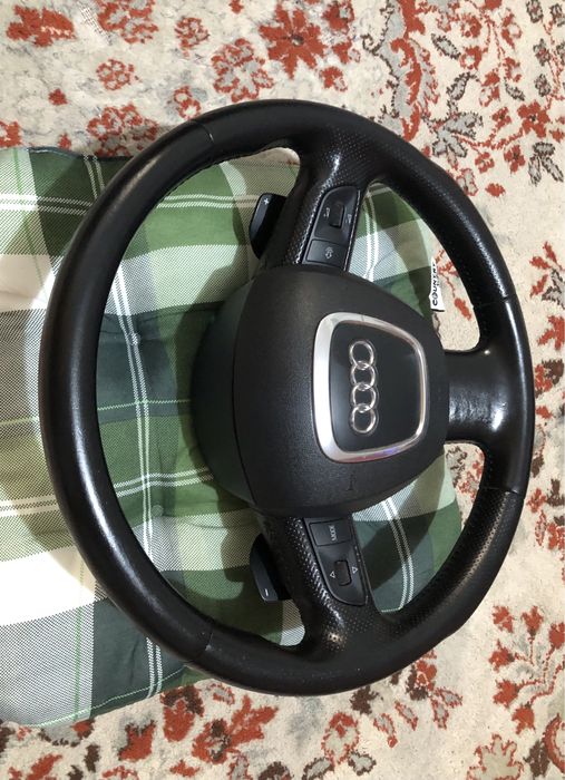Volan complet cu comenzi si padele