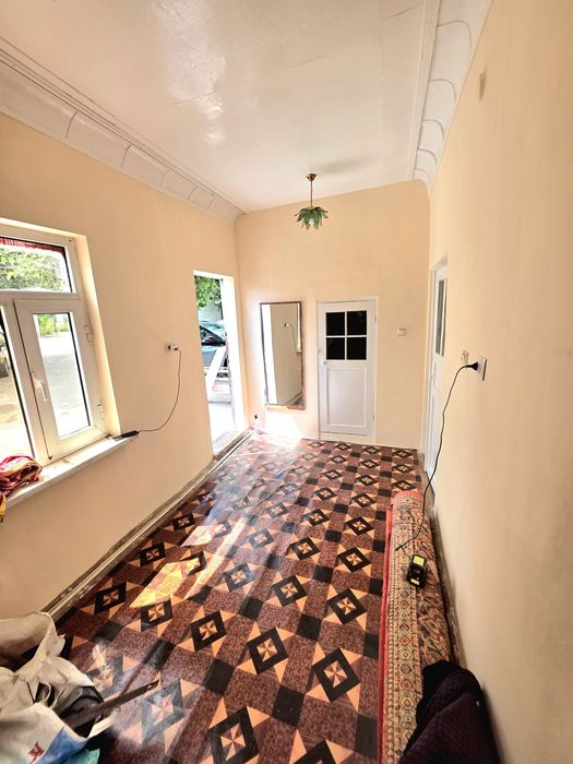 АРК олдида УЧАСТКА 2этажлик сотилади !