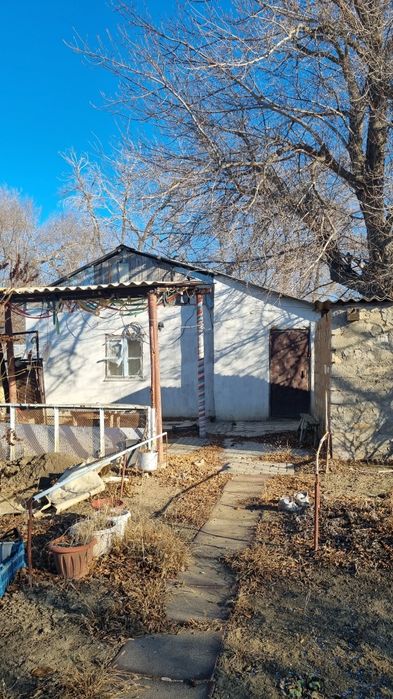 Дачный дом с земельным участком