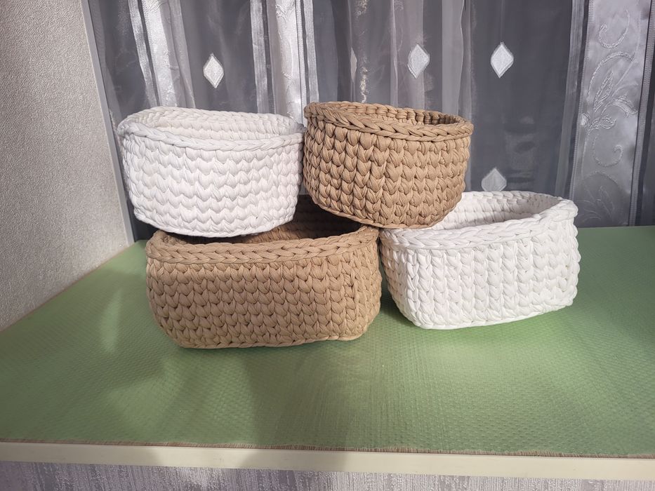 Вязаные корзинки