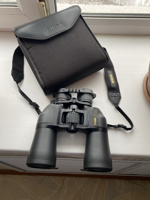 Продам бинокль Nikon
