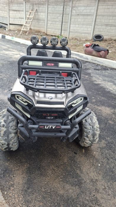 Продаётся машинка на пульте