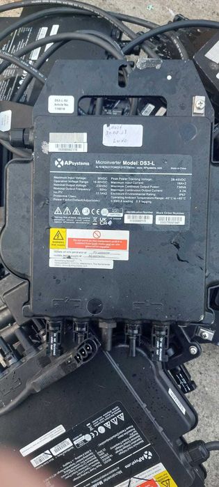 Vând Microinvertor pentru sisteme fotovoltaice, DS3-L,  APSystems,