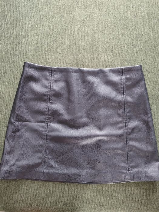 Vand lot fuste diferite modele si marimi - 40 lei