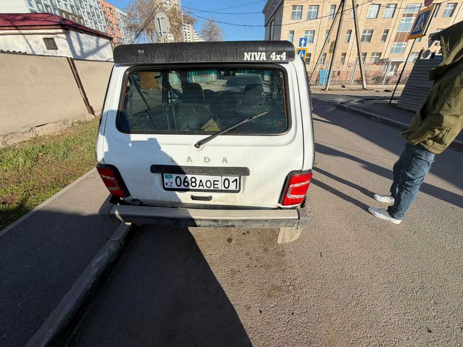 Продам ниву 21214