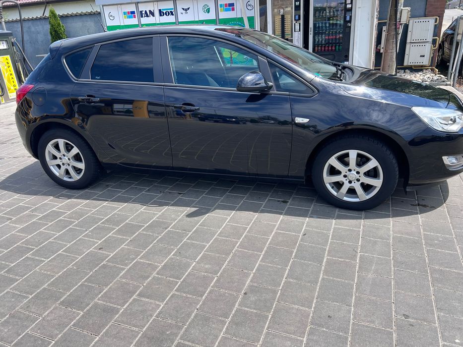 OPEL Astra 2012 — imagine 2