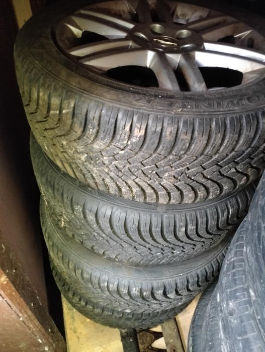 Roți complete și cauciucuri de vânzare